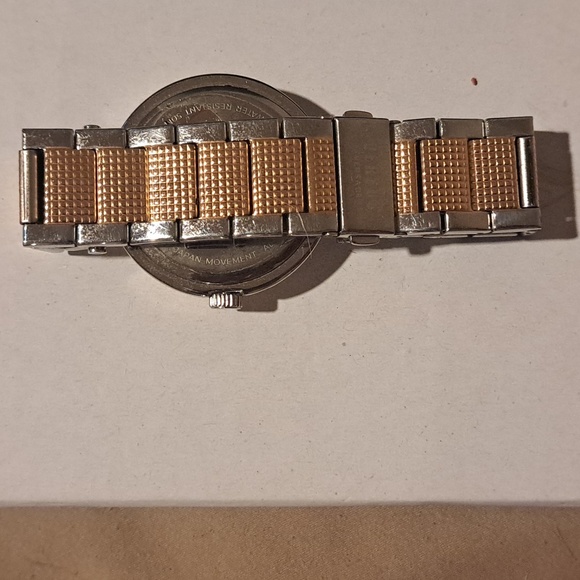 Versace versus rose gold and sterling silver watch. 8 in - Picture 5 of 5